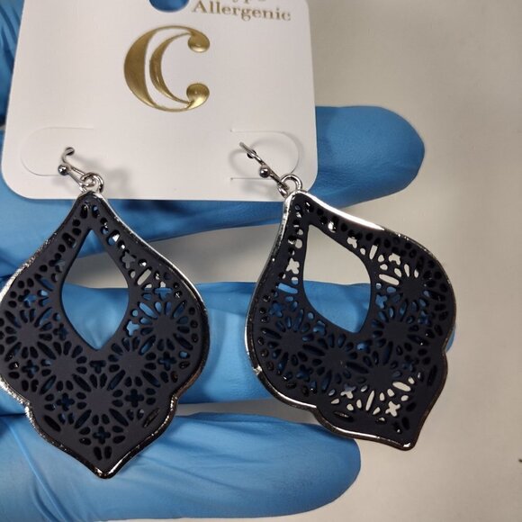 Silver tone Dark Blue Filigree Teardrop Earrings - Picture 6 of 6